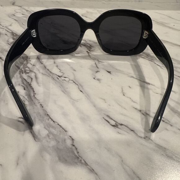 Black Sunglasses - Picture 4 of 9